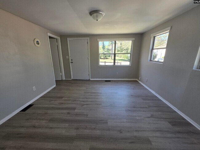 Building Photo - 4030 Gonzales Ave