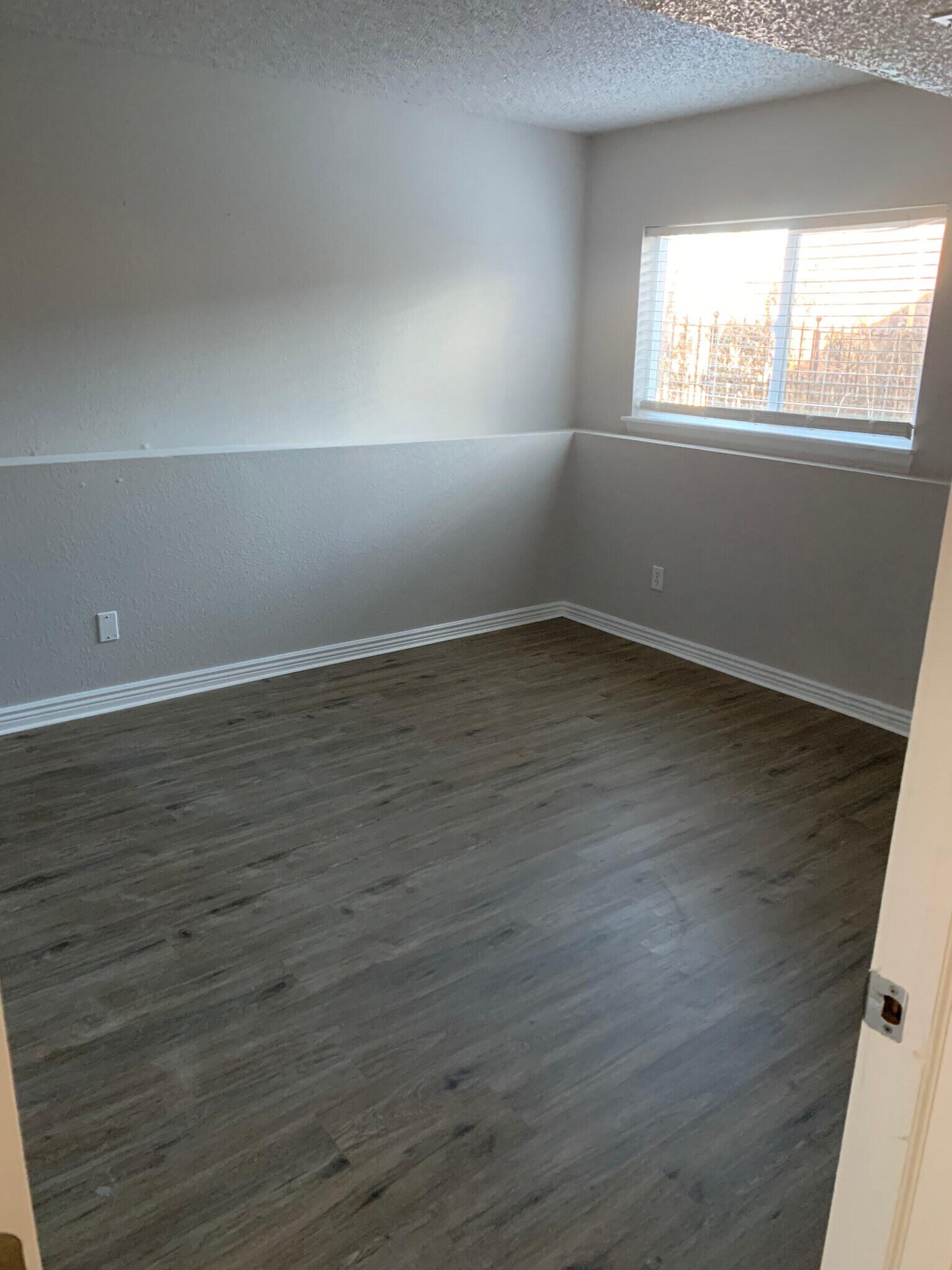 Building Photo - 5242 E Sandpiper Ave