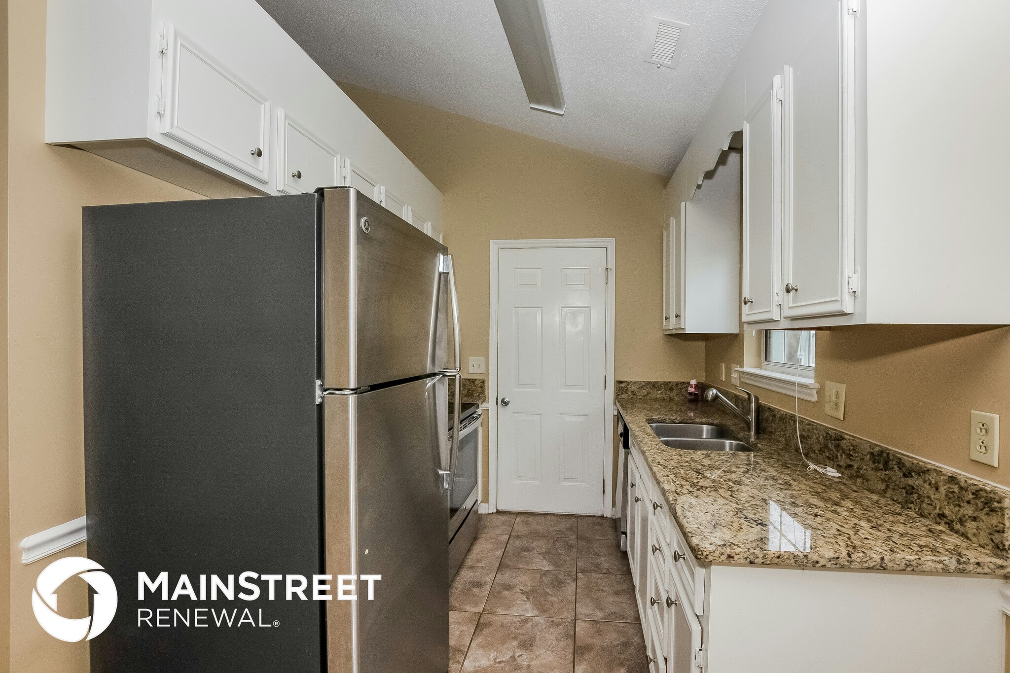 Building Photo - 2702 Faircroft Way