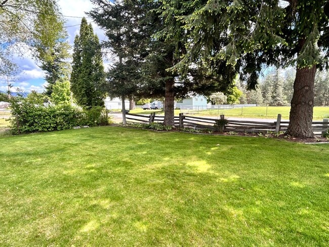 Building Photo - Delightful 4 Bed, 2 Bath Home in Spokane V...