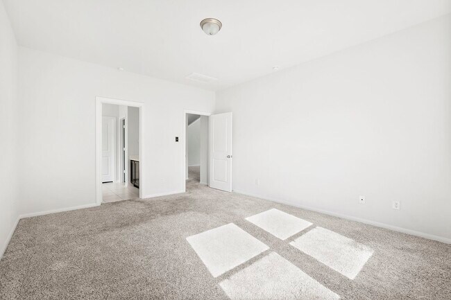 Building Photo - 7523 Parkview Dr