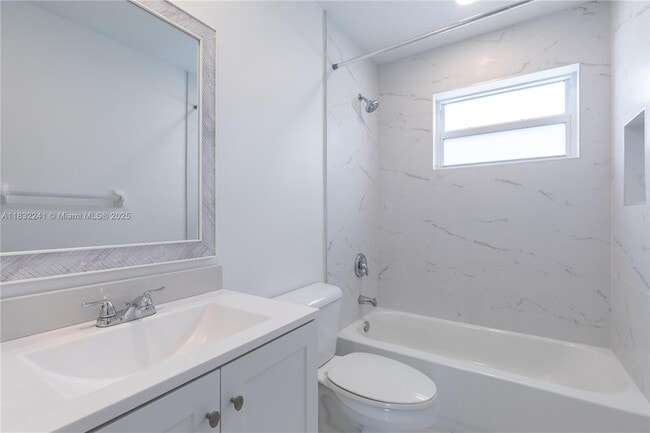Building Photo - 1430 NW 154th Ln