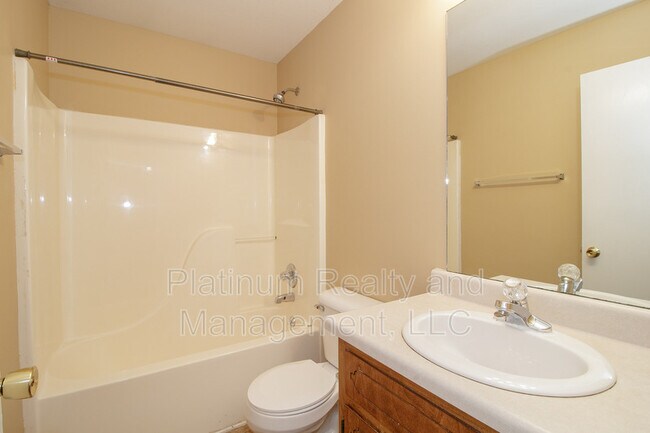 Building Photo - 363 Peabody Dr