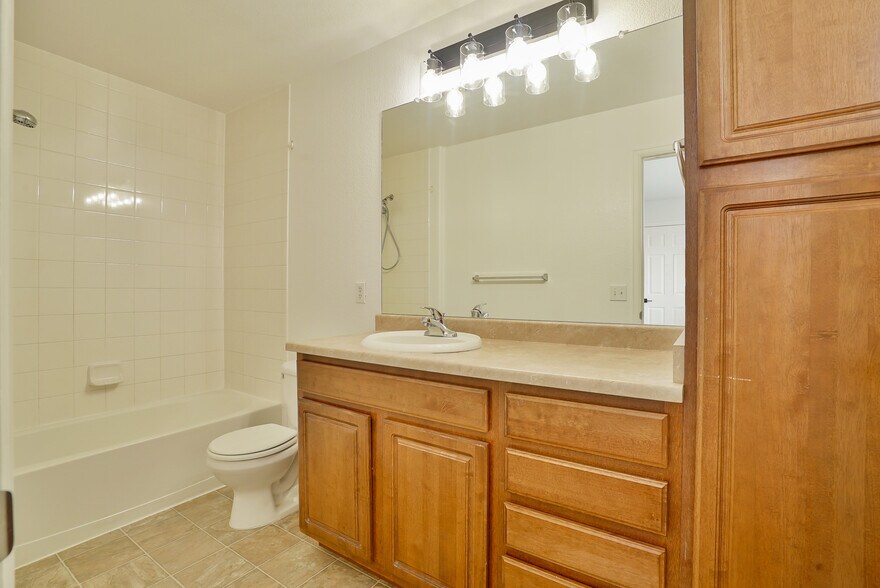 Building Photo - 8751 Pearl St