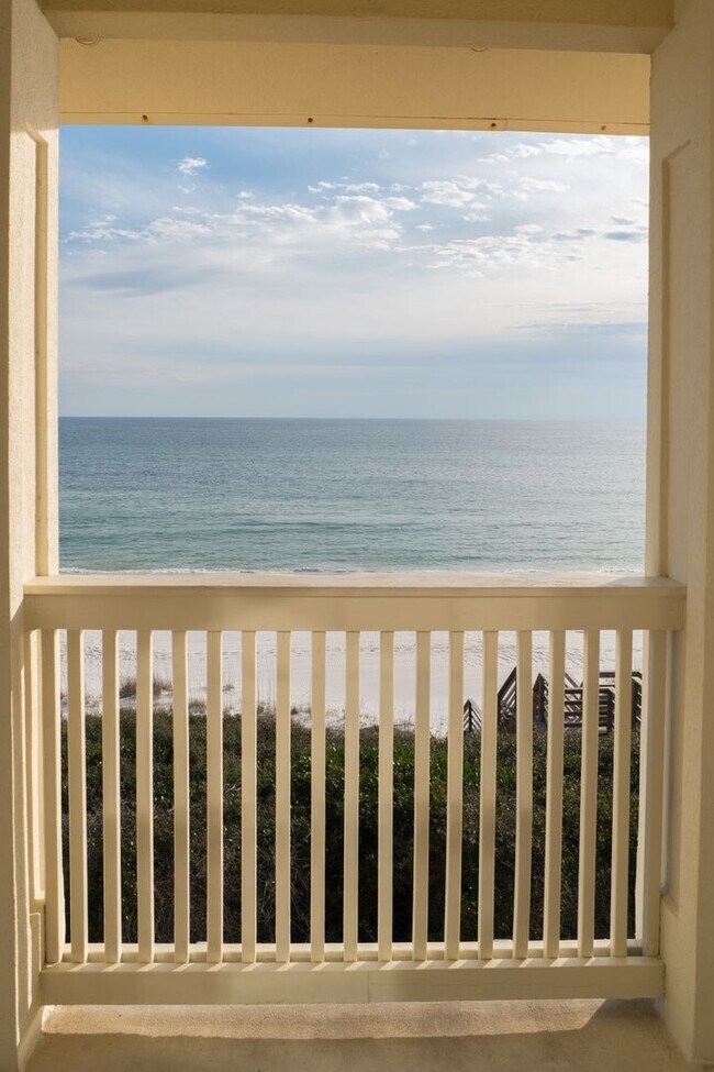 Building Photo - Beautiful 7-Bedroom Beachfront Home on 30A