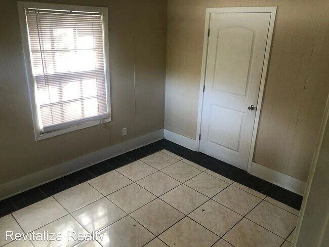 Building Photo - Charming 3BR House in Mobile - RECENTLY UPDATED INTERIOR