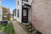 Building Photo - 182 W Court St