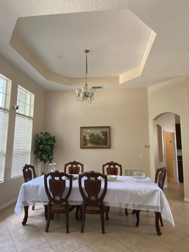 Building Photo - Beautiful 4 Bedroom 3 Bath Home in Ocoee