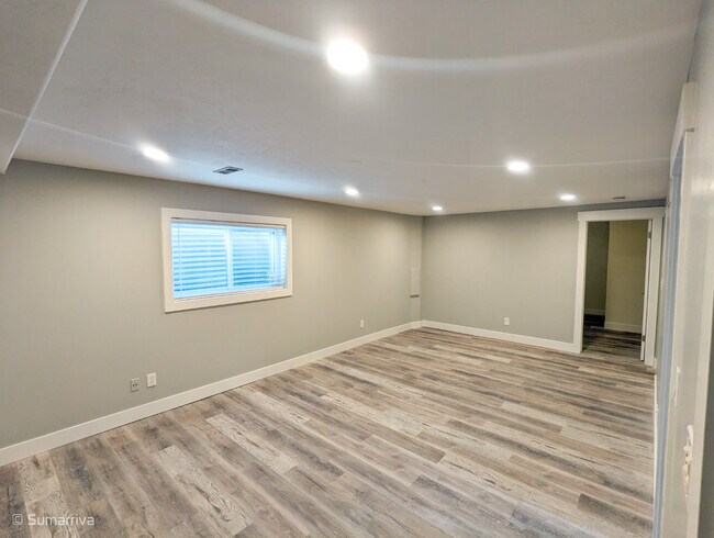 living/dining 2 - 6541 S Begonia Dr
