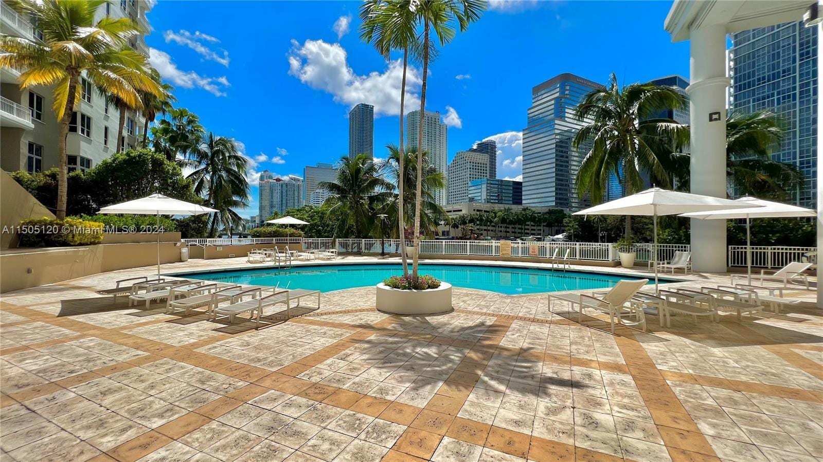 Building Photo - 801 Brickell Key Blvd