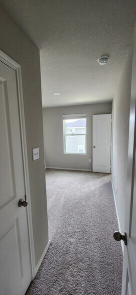 Building Photo - 7239 Converse Ridge Ln