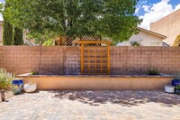 Building Photo - Single Story Beauty | Large Yard | 3 Bedro...