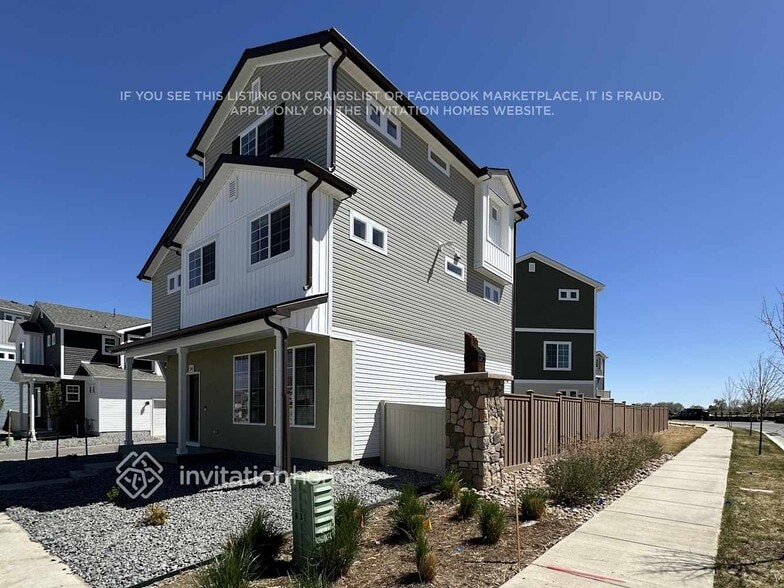 Building Photo - 3341 Streamwood Dr