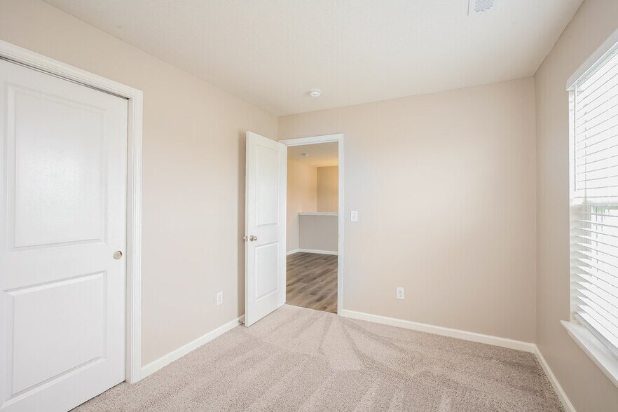 Building Photo - 8169 Bluesage Wy