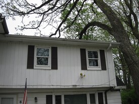 Building Photo - 2802 S Main St