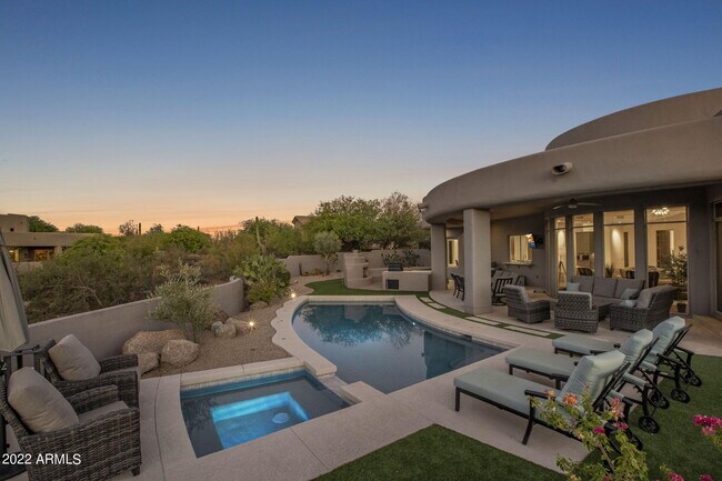 Building Photo - 10448 E Skinner Dr
