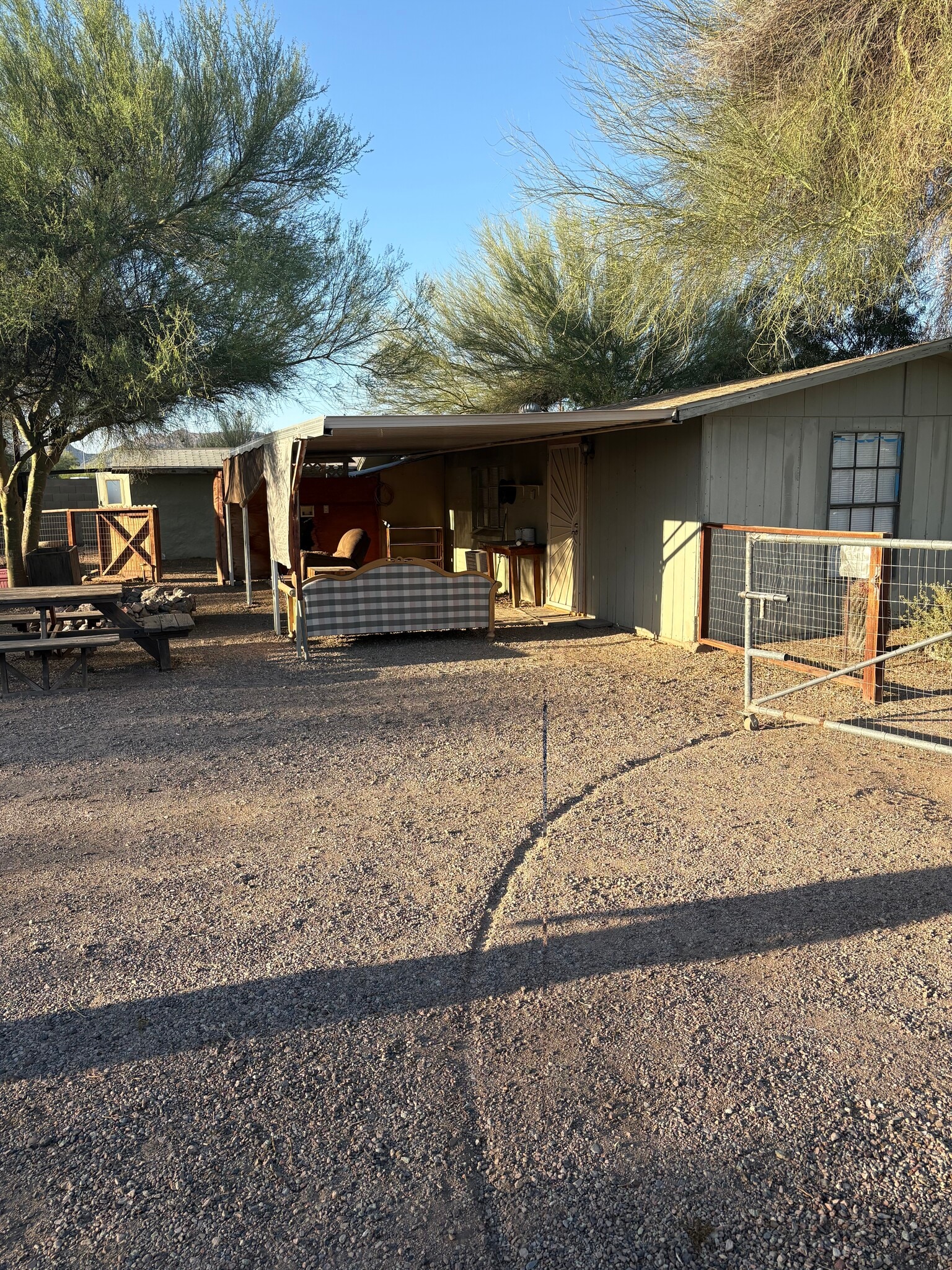 Building Photo - 250 S Grand Dr