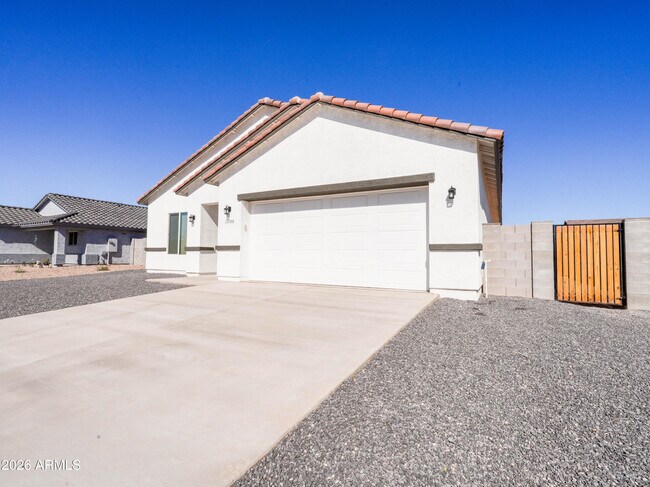 Building Photo - 11000 Cove Dr