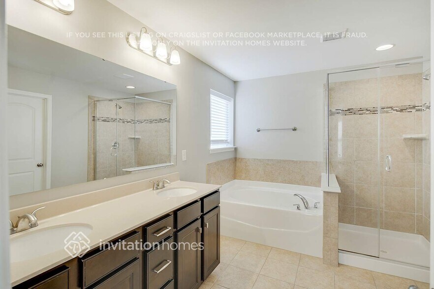 Building Photo - 3604 Moorhen Lane