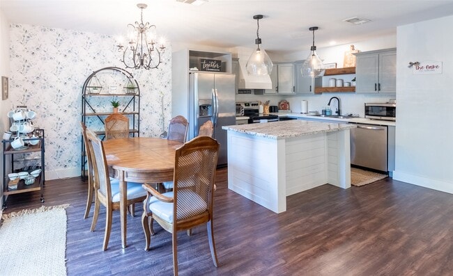 Building Photo - 14510 Henry Calfee Dr