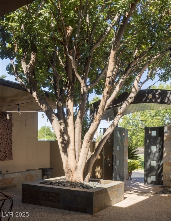 Building Photo - 1501 Foothills Village Dr