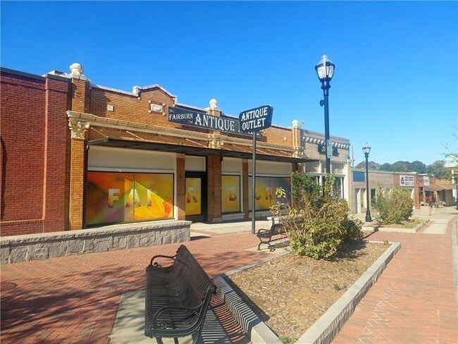 Building Photo - 6045 Capitol Knoll