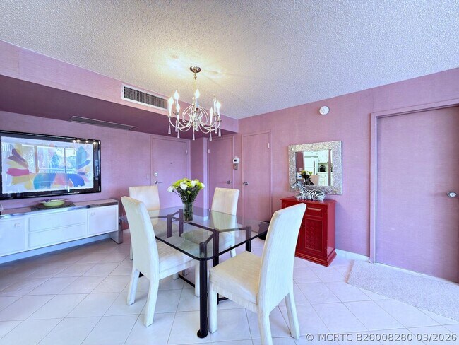 Building Photo - 3546 S Ocean Blvd