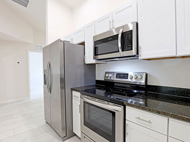 Building Photo - Cape Coral 828
