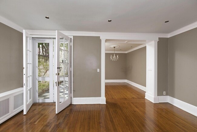 Building Photo - 1530 33rd St NW
