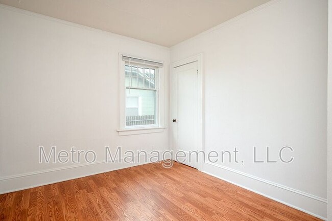 Building Photo - 1415 N Rosa Parks Way