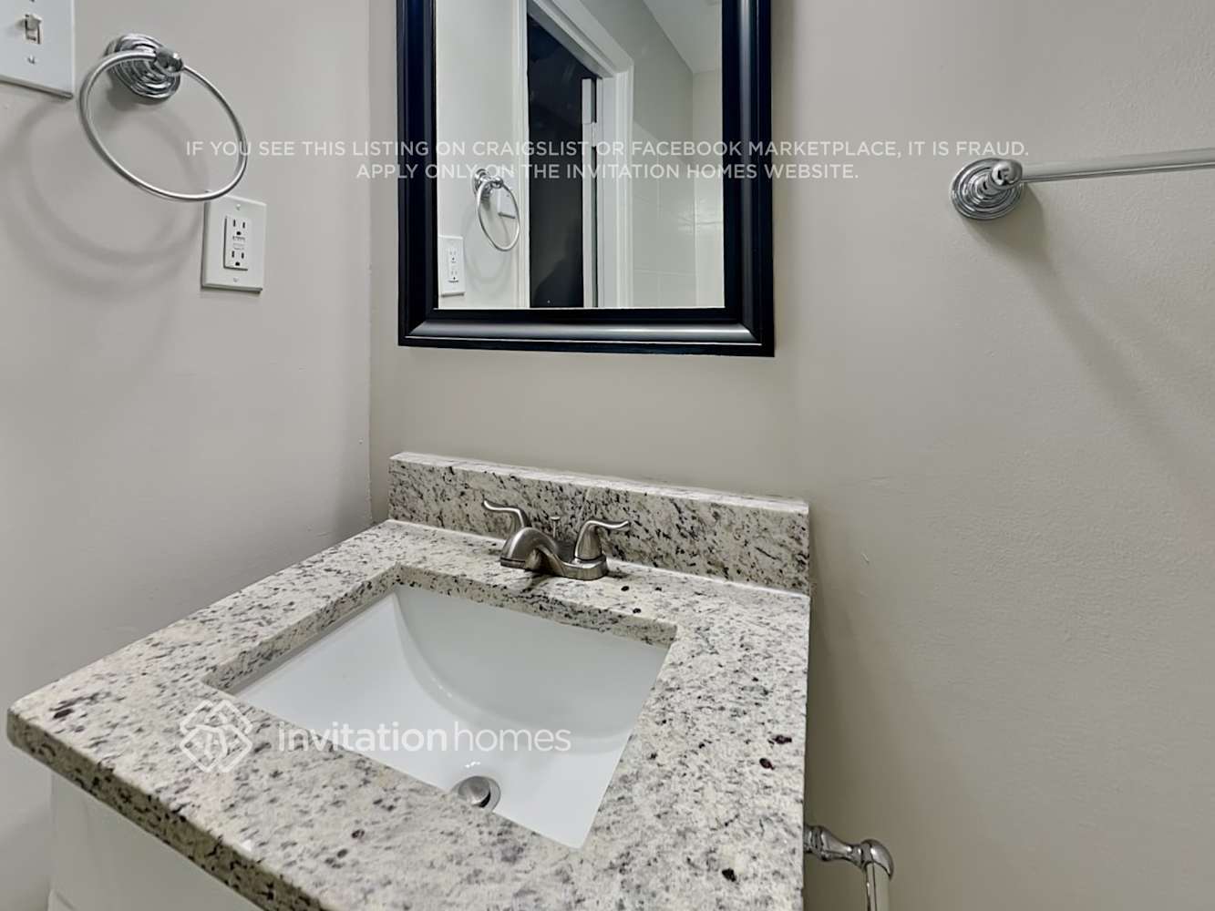 Building Photo - 2932 Heather Dr