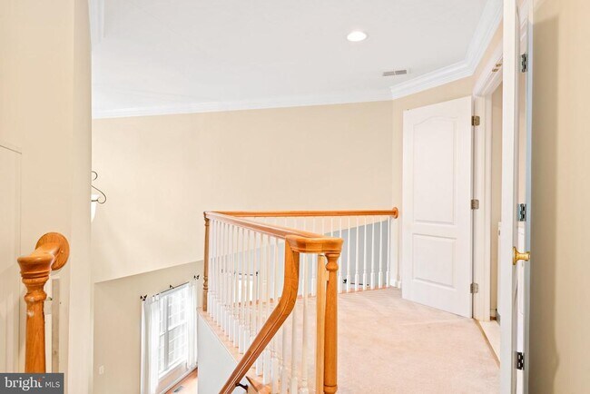 Building Photo - 2202 Sarah Woods Ct