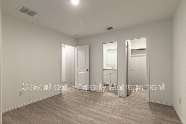 Building Photo - 5507 Basil Chase