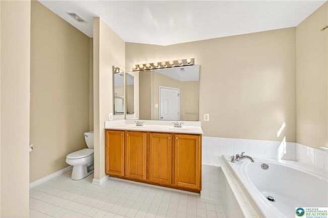 Building Photo - 4596 Jasmine Dr