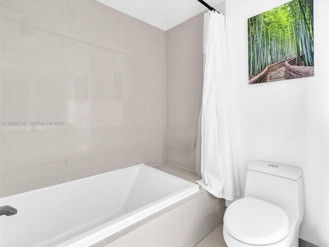 Building Photo - 45 SW 9th St