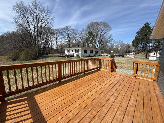 Building Photo - 13428 Ladysmith Rd