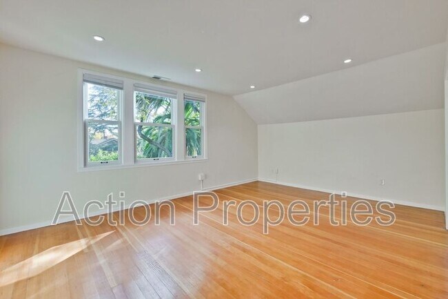 Building Photo - 315 Melville Ave