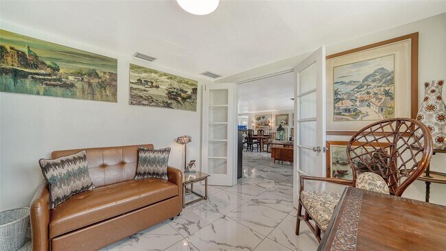 Building Photo - 641 Coral Dr