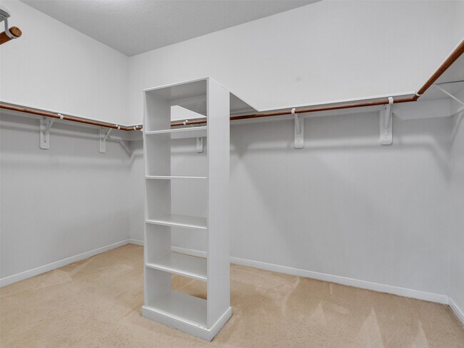Building Photo - 9915 Valance Way