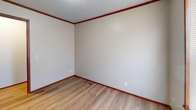 Building Photo - 129 American Ave