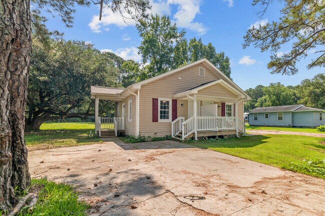 Building Photo - 109 Rodeo Ln