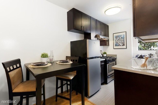 Building Photo - 601 Ofarrell St