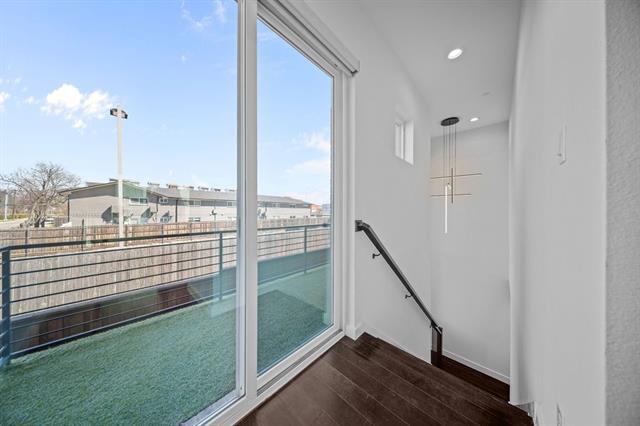 Building Photo - 4626 Munger Ave