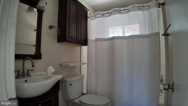 Building Photo - 4419 Renn St