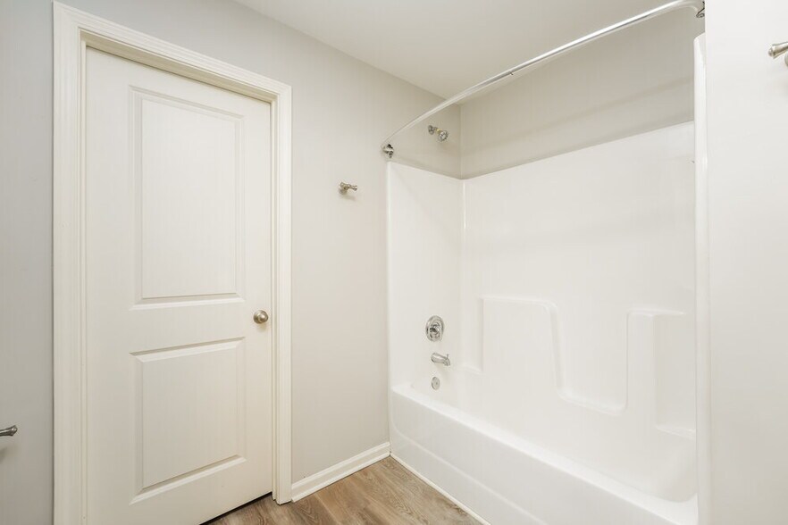 Building Photo - 828 Castilla Way