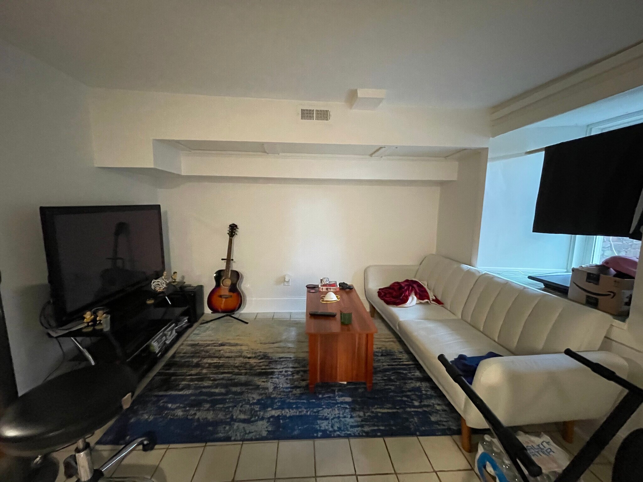 Building Photo - 682 Parker St