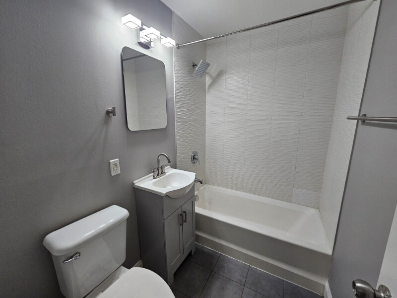 Building Photo - 363 Park Ave