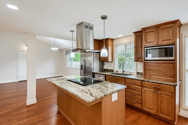 Building Photo - Remodeled Single-Level 2BR/2BA End Unit — Private Courtyard, 2-Car Garage & Mountain Park Ameniti...