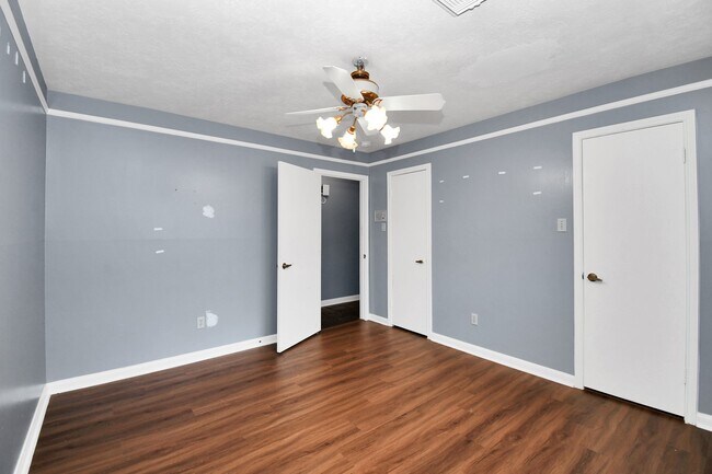 Building Photo - 2510 Hilton Head Dr