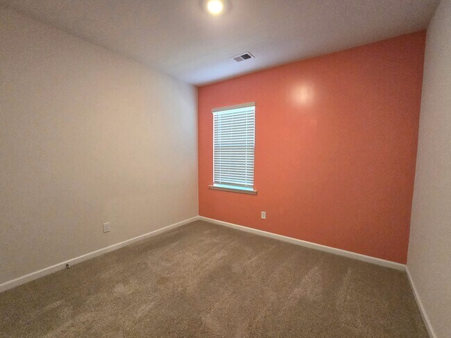 Building Photo - 276 Olivia Ct